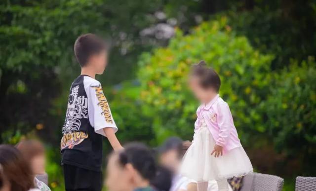 家庭智能作业设计_感统训练数字化评估_感统训练单腿椅