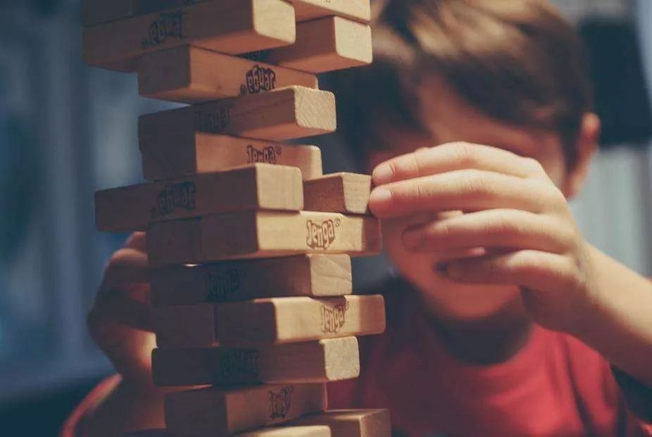 感统训练单腿椅_感统课独脚凳的目的_椅子体能训练