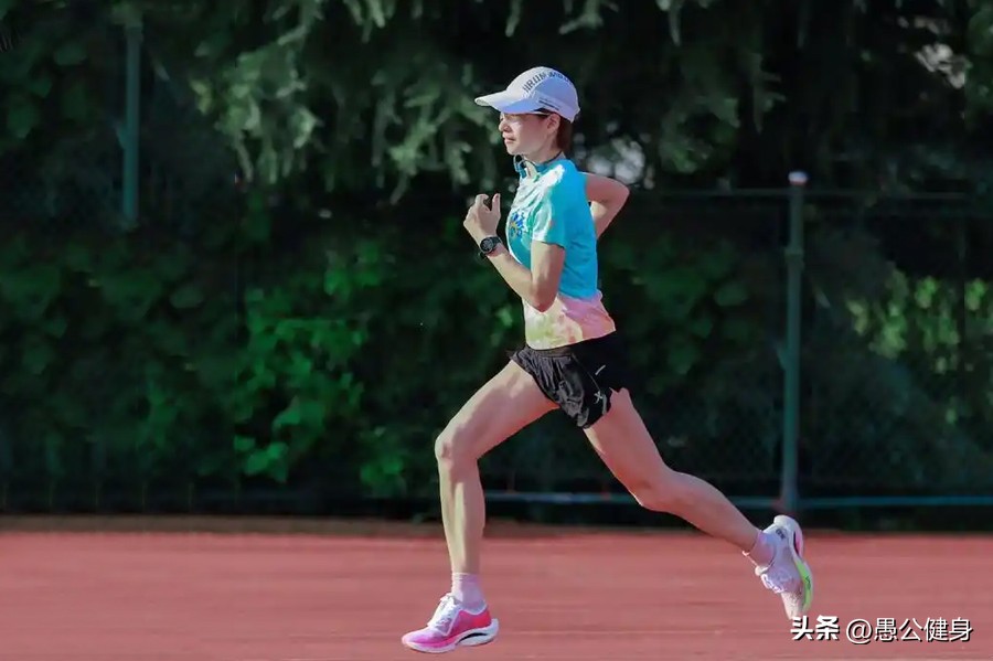 有氧健身运动有哪些_有健身运动氧气罐吗_健身有氧的好处