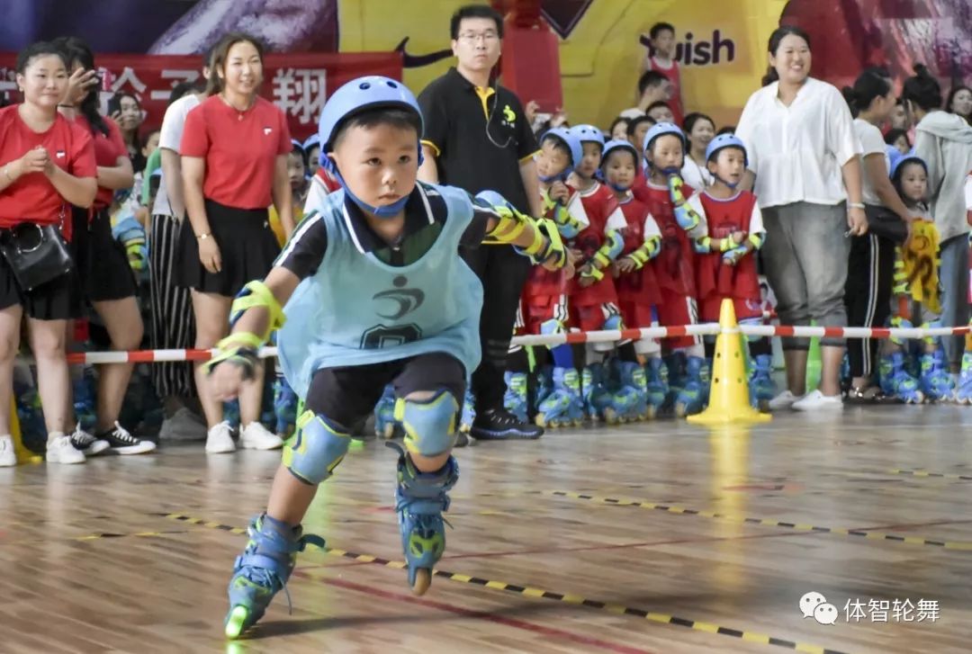 椅子练腿_感统训练坐独角椅_感统训练单腿椅