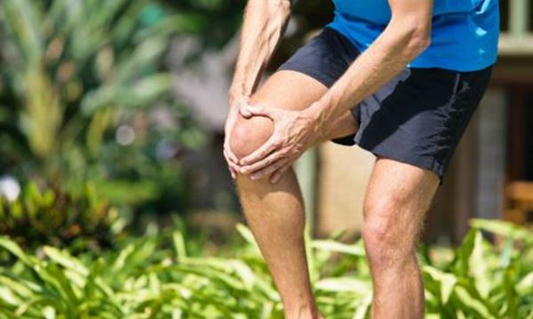 开yun体育app官方下载入口 为什么膝关节不好，建议去做股四头肌的锻炼呢？