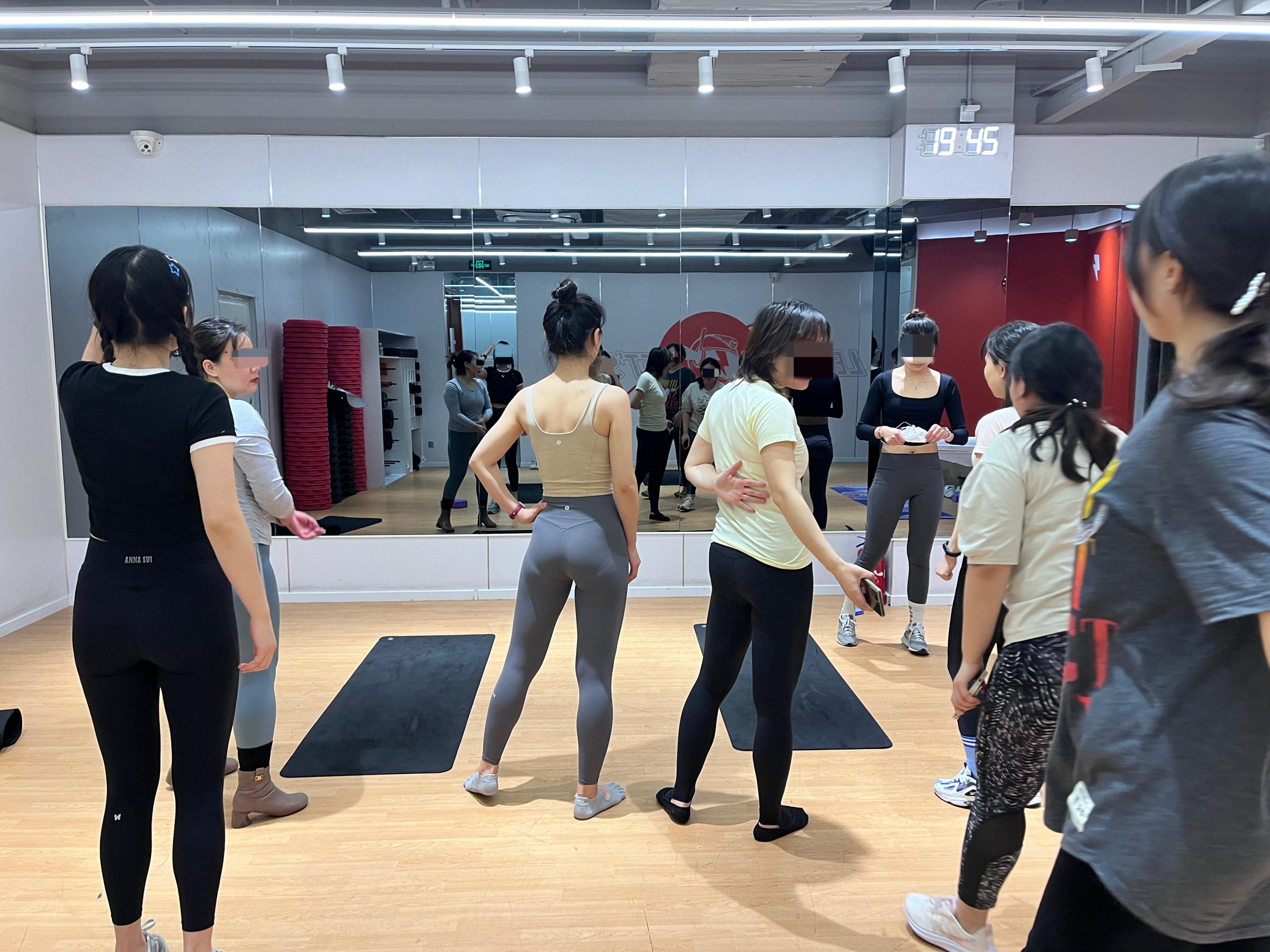 开yun体育官网入口登录app 北京多家健身房恢复满员状态！提醒：阳康初期勿疲劳健身