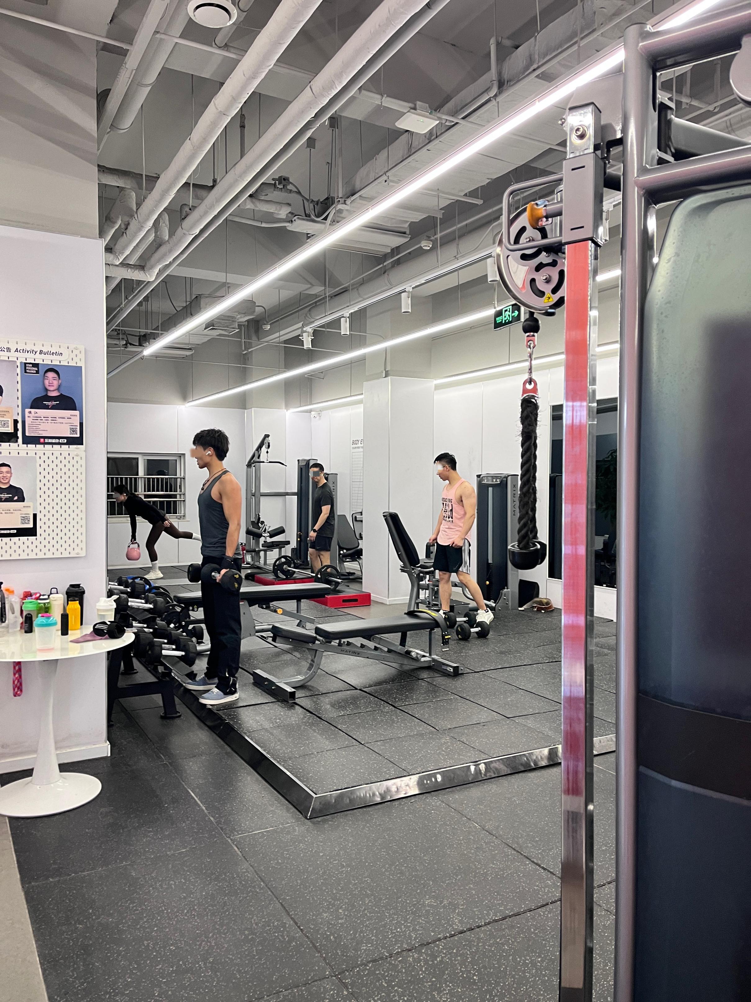 戴手套健身还是起茧_戴手套健身会起茧吗_健身戴不戴手套