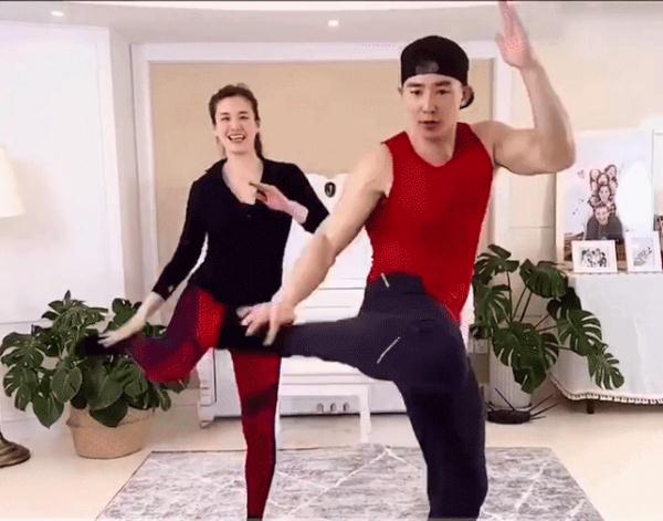 刘畊宏毽子操_郑多燕健身舞全集百度影音_刘畊宏健身直播