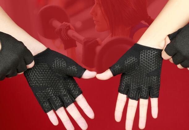 开yun体育app入口登录 新手健身需要带手套吗健身手套该怎么选！