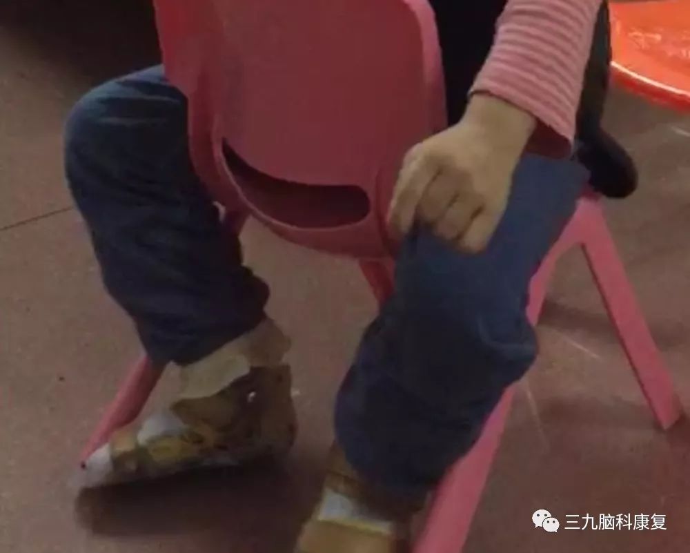 髋关节坐姿_髋关节训练器_髋关节训练椅