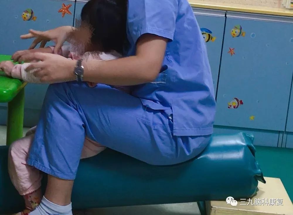 髋关节训练器_髋关节坐姿_髋关节训练椅