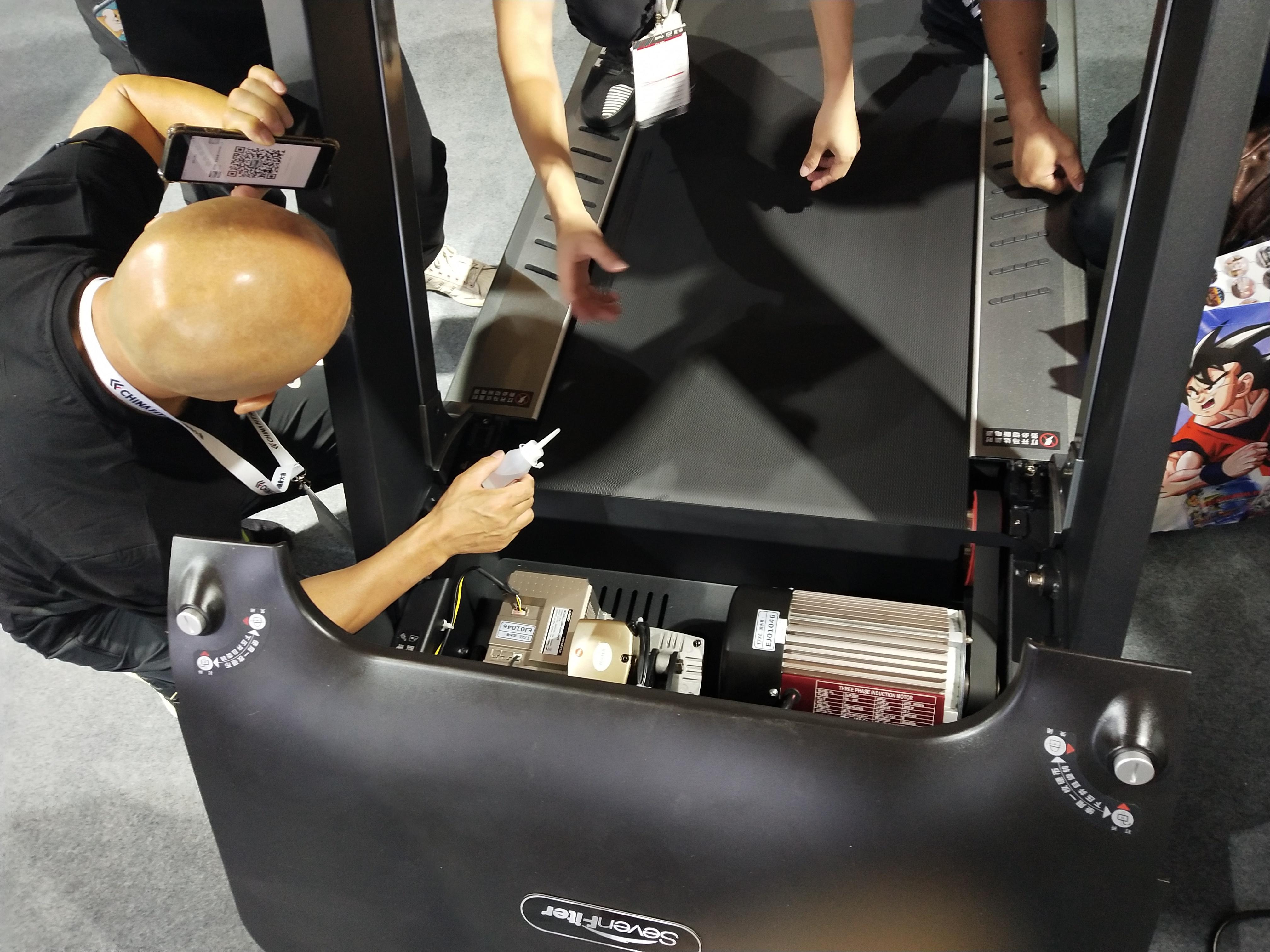 家用牌子跑步机好用吗_跑步机什么牌子好家用_家用跑步机哪款