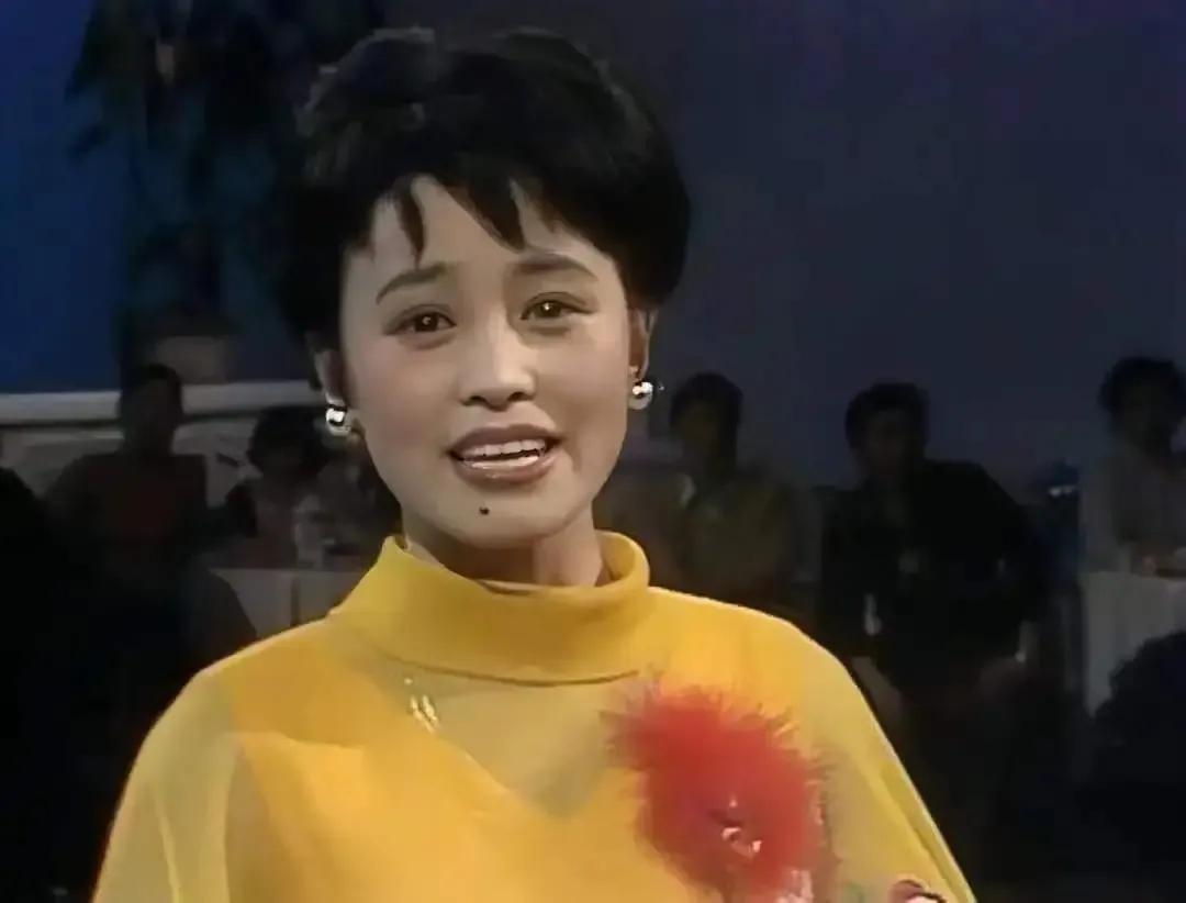 永远的紫金花歌曲_金花歌曲年龄_五朵五朵金花歌曲