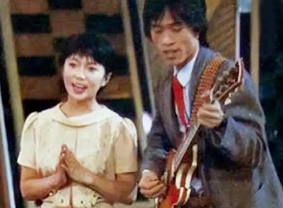 五朵五朵金花歌曲_永远的紫金花歌曲_金花歌曲年龄