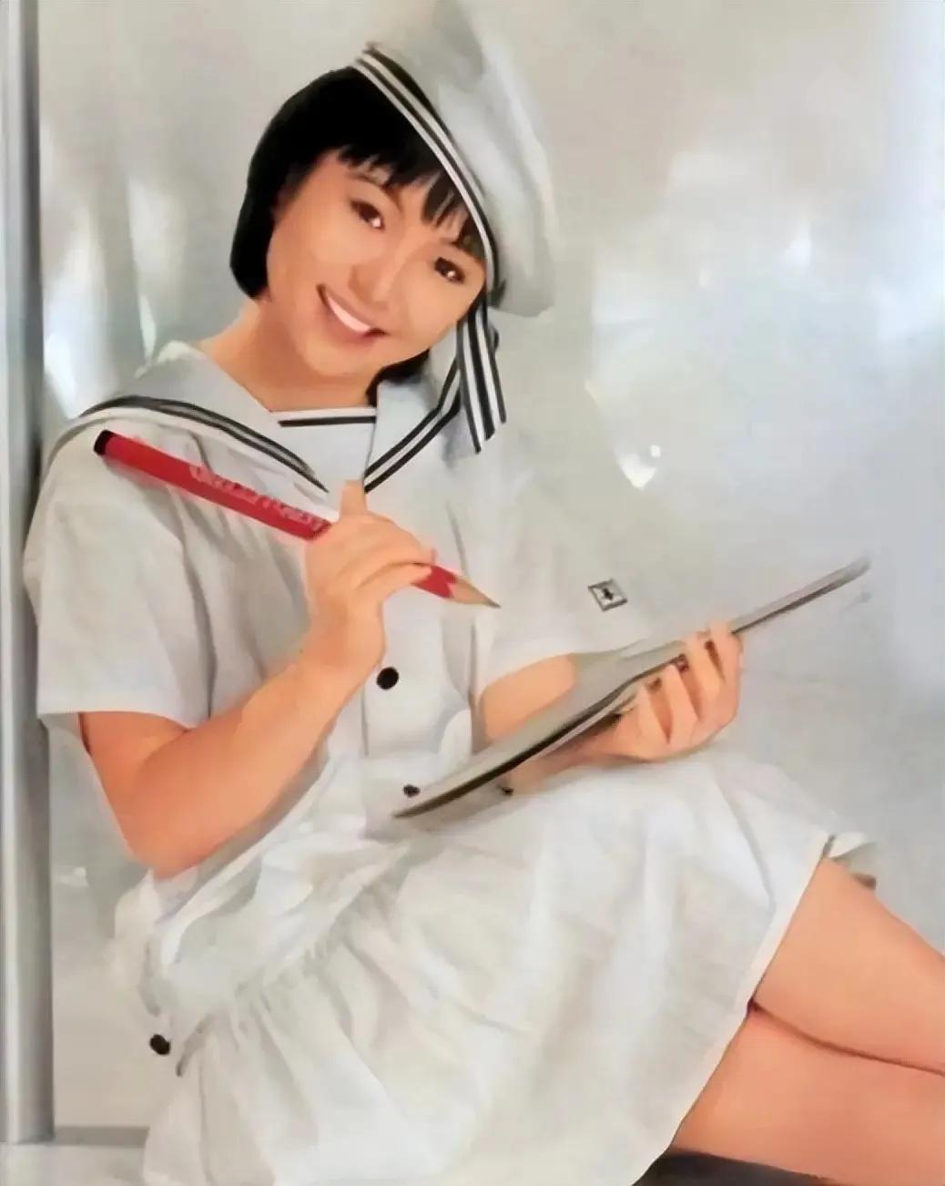 五朵五朵金花歌曲_金花歌曲年龄_永远的紫金花歌曲