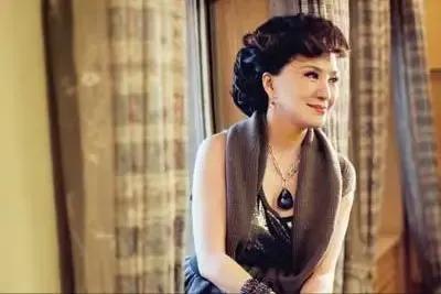 永远的紫金花歌曲_金花歌曲年龄_五朵五朵金花歌曲