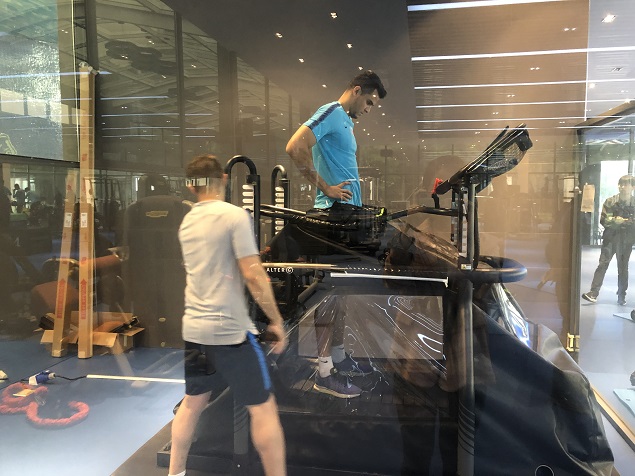 开yunapp体育官网入口下载手机版 申花最贵跑步机公开亮相 莫雷诺独自恢复伤势无碍