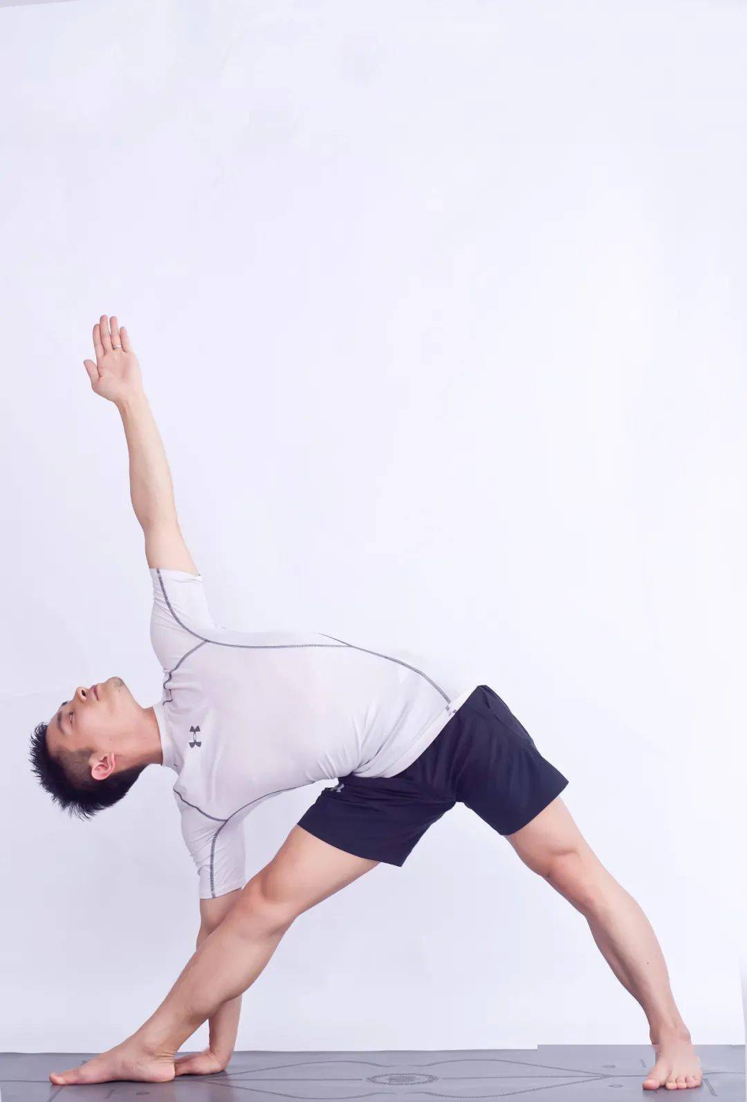 开yun体育app官方下载入口 【居家抗“疫”，科学健身】：缓解颈椎病的瑜伽动作