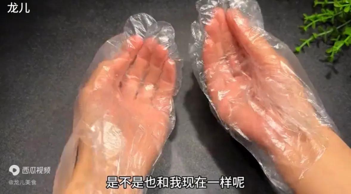 如何让一次性手套更服帖_健身手套紧的好处_一次性手套正确戴法