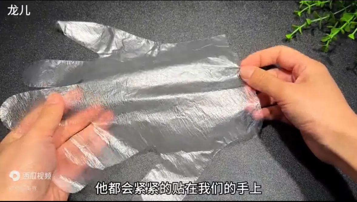 如何让一次性手套更服帖_健身手套紧的好处_一次性手套正确戴法