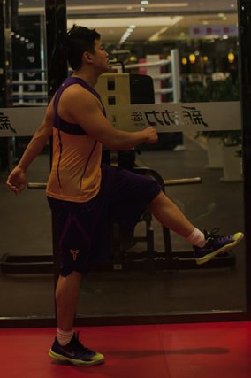 髋关节训练椅_髋关节训练器的适应症_髋关节训练椅的用途