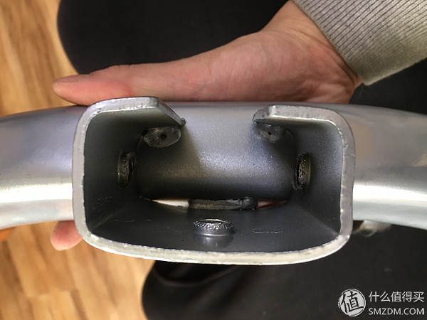 健身手套有味道_健身手套臭了_手套味大有毒吗