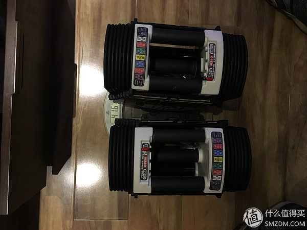 健身手套有味道_健身手套臭了_手套味大有毒吗