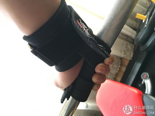 手套味大有毒吗_健身手套臭了_健身手套有味道