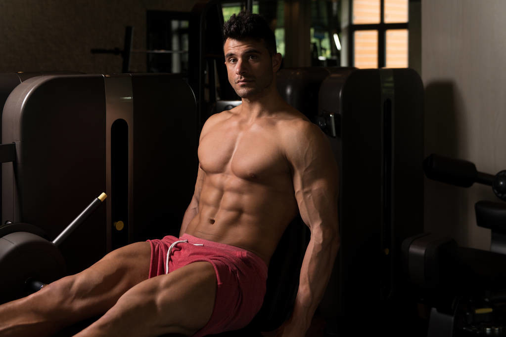 股四头肌训练椅安装步骤_股四头肌训练椅使用方法_股四头肌训练椅