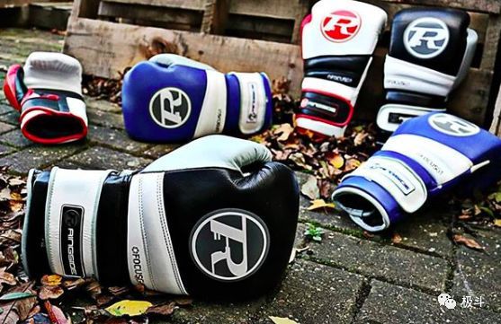 秘密教学漫画完整版免费阅读看下拉式笔趣阁简体 想开始练拳击，怎么买到合适的拳套？