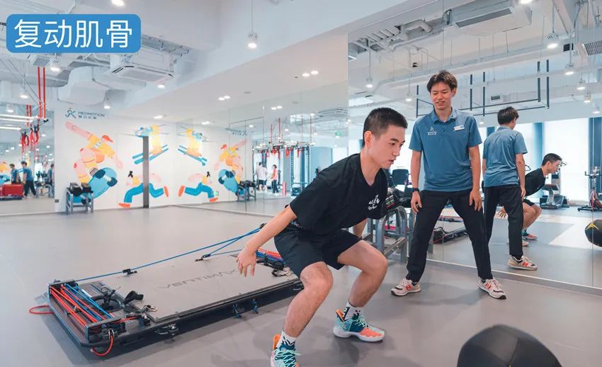 反重力跑步鞋_国内反重力跑步机_0重力跑步机