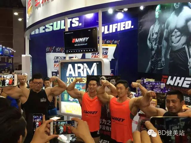 股四头肌训练椅子_股四头肌训练椅_股四头肌训练椅安装视频