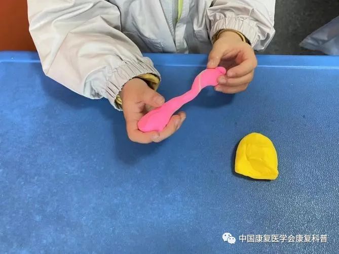 感觉统合训练方法_儿童感觉统合游戏大全_感统训练单腿椅