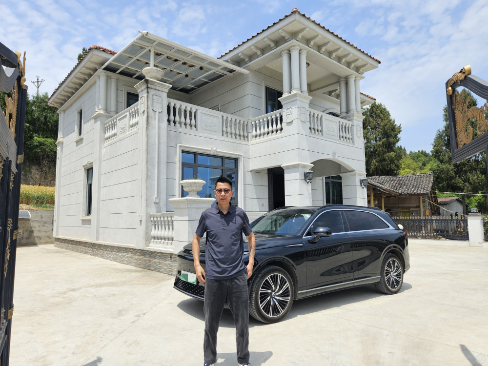 开yun体育官网入口登录体育 “搬砖9年挣200万”当事人：最多一月挣3万，不想孩子走自己的艰辛路