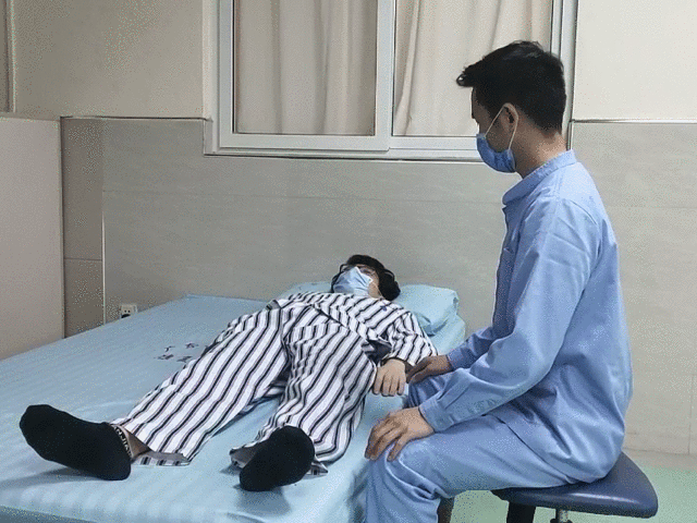 髋关节训练器使用说明_髋关节训练椅的用途_髋关节训练椅