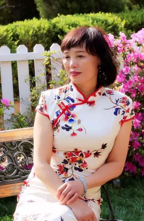 体操健身老年节中班教案_中老年建身体操_二十四节中老年健身体操