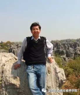 体操健身老年节中班教案_中老年建身体操_二十四节中老年健身体操