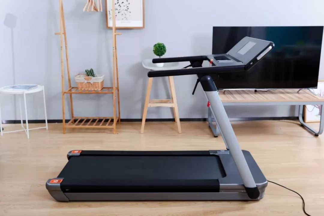 家用跑步机减震效果_跑步机什么牌子静音减震效果好_易跑MINI-PRO跑步机评测