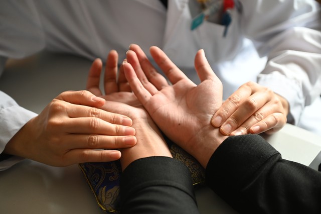 健身手套有味道_中医手诊_手部健康信号