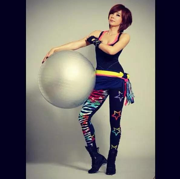 开yun体育官网入口登录app 郑多燕变郑多肉？没有减不下去肉肉，也没有不美丽的女人!