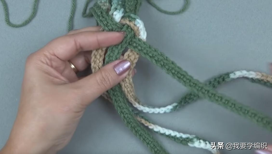 中粗羊毛线钩针教程_护腕绞花无指手套钩法_健身护腕手套