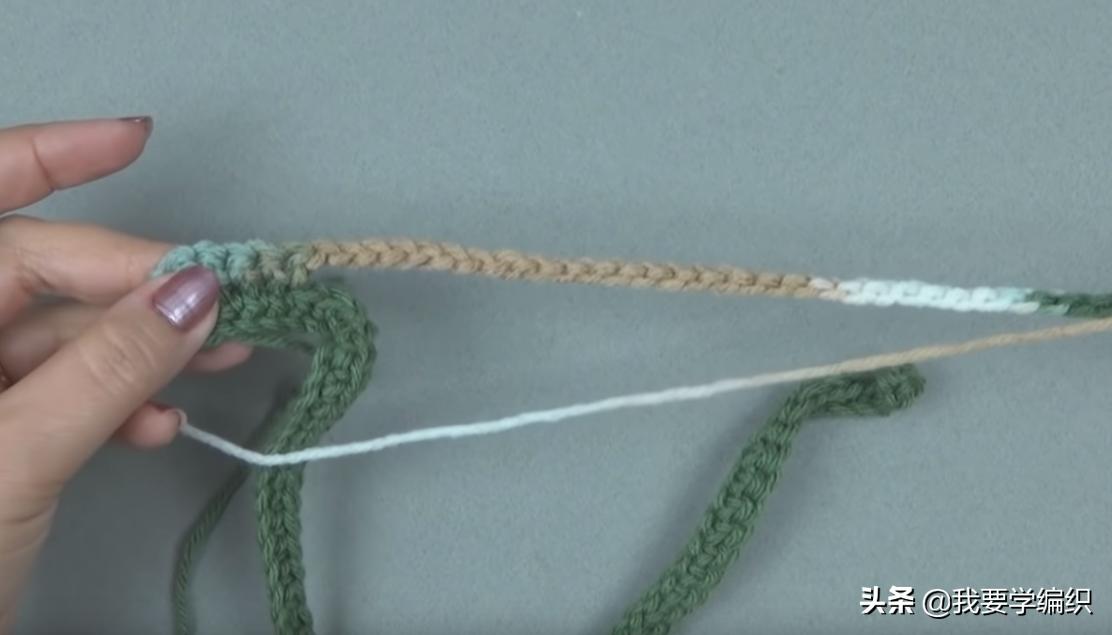 中粗羊毛线钩针教程_健身护腕手套_护腕绞花无指手套钩法