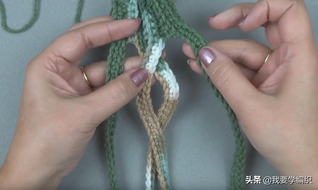 健身护腕手套_中粗羊毛线钩针教程_护腕绞花无指手套钩法