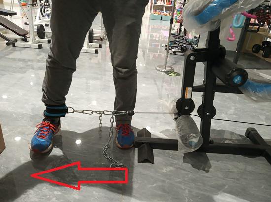 进行大腿外侧肌肉力量训练