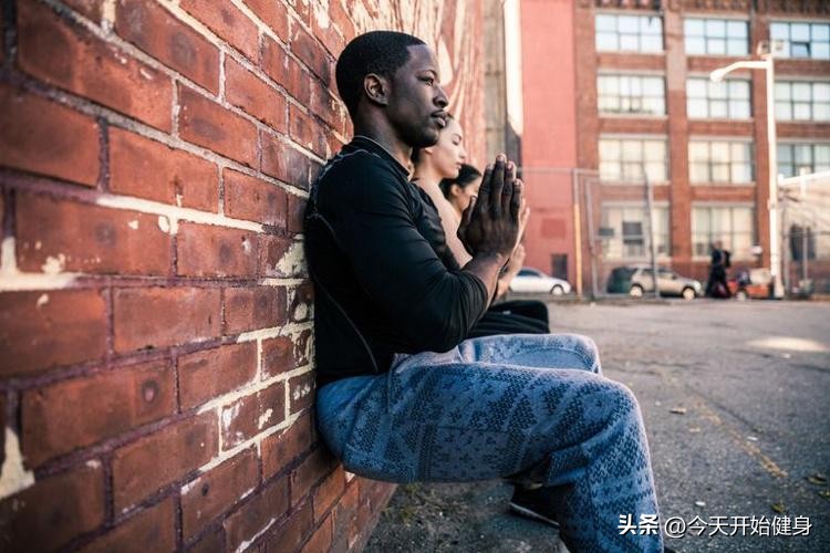 开yunapp体育官网入口下载手机版 燃爆双腿的“恶魔之椅”：你能坚持多少秒？