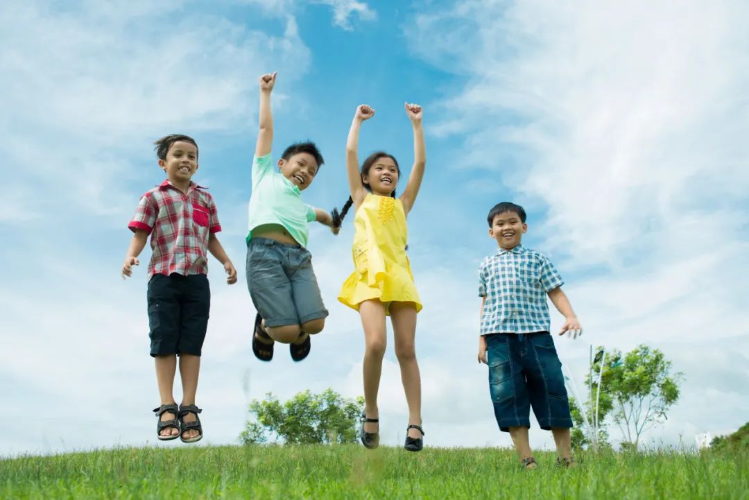 感统训练单腿椅_平衡力发展影响专注力_金鸡独立测试平衡能力