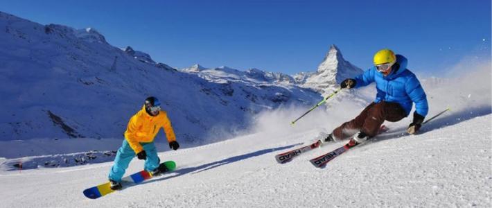 开yun体育app官方下载入口 专题：雪季正酣，如何打造炫酷滑雪范儿 -- 滑雪服饰篇