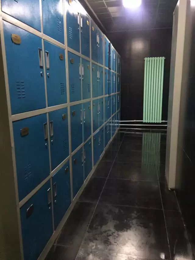 健身手套+护腕_带护腕的健身手套_手套健身护腕图片