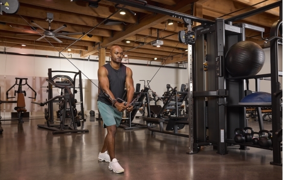 开yun体育app入口登录 Precor必确Resolute™多站位多功能训练设备，让锻炼者实现多样化健身