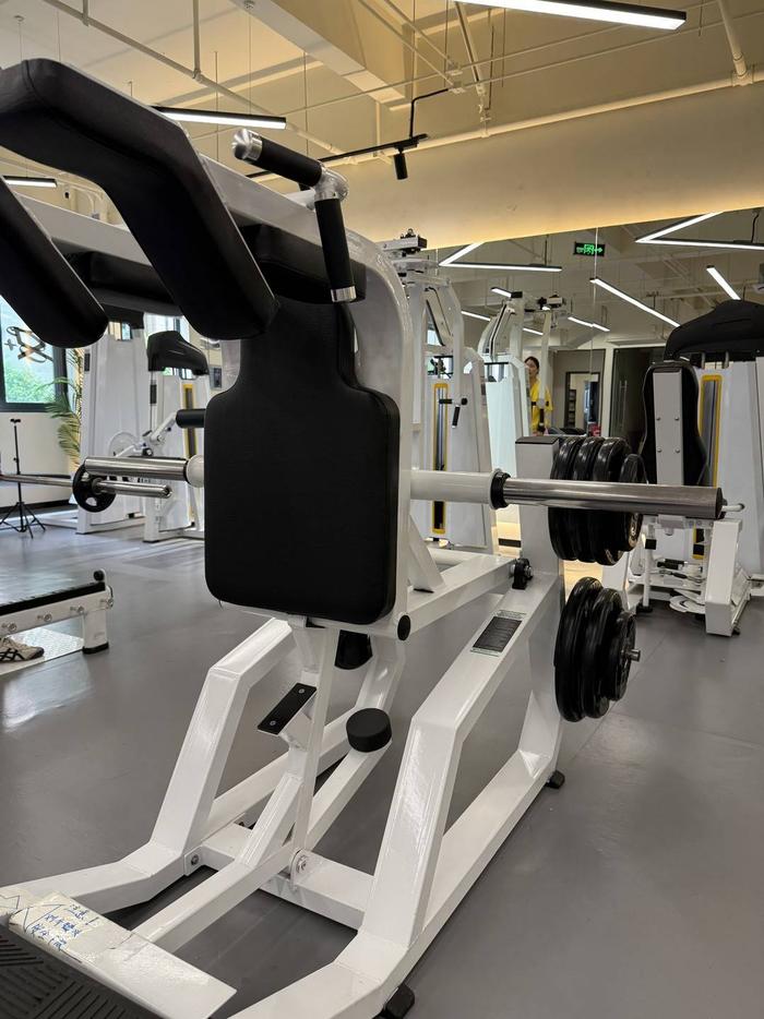 综合力量训练器_全女健身房个性化服务_女性健身器械定制