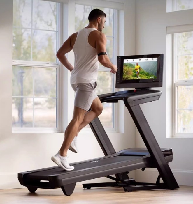 坡度高跑步机选购_跑步机什么牌子好家用_跑步机爬坡减脂效果