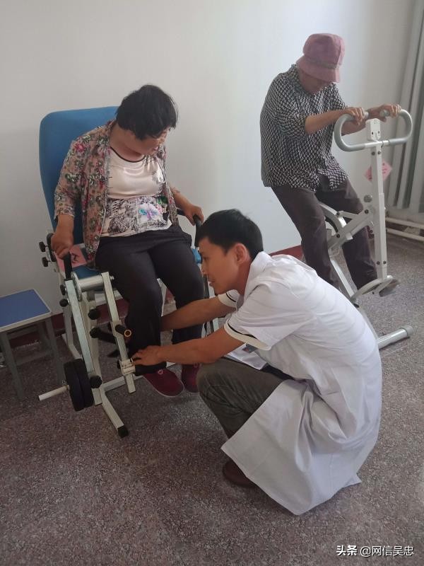 股四头肌训练椅安装步骤_股四头肌训练椅使用方法_股四头肌训练椅