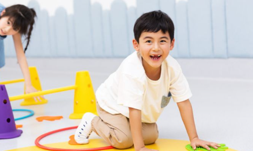 前庭功能训练方法_感统训练单腿椅_感统注意力训练方法