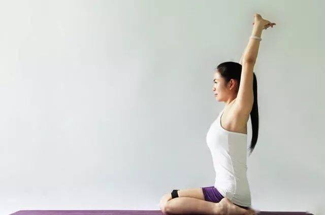 夏日健身 瑜伽_瑜伽体式功能介绍_常见瑜伽体式功效